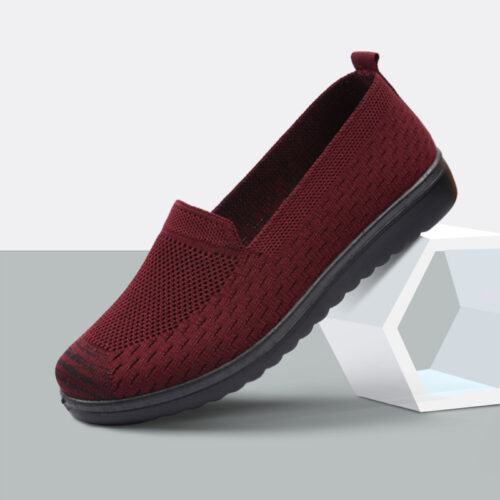 Giày lười vải nữ BN0061 được cấu tạo bởi vải sợi dệt cao cấp giữ form và ôm chân