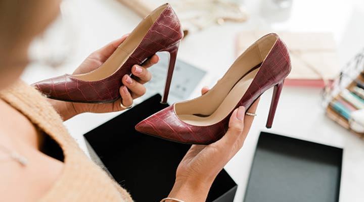 Bỏ túi cách lựa chọn giày nữ đẹp và chuẩn nhất cho phái đẹp